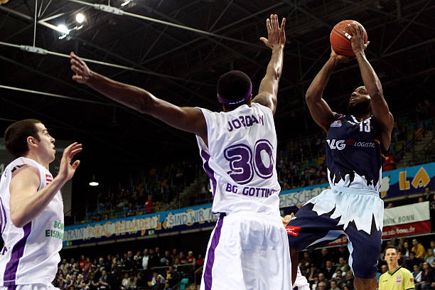 资料片级更 资料片级更